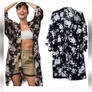 Beautiful flower print kimono cardigan